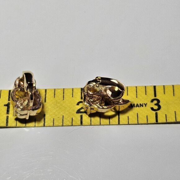 Vintage 2004 AVON Purple Rhinestone Clear Accents Clip On Gold Tone Earrings - Picture 5 of 9